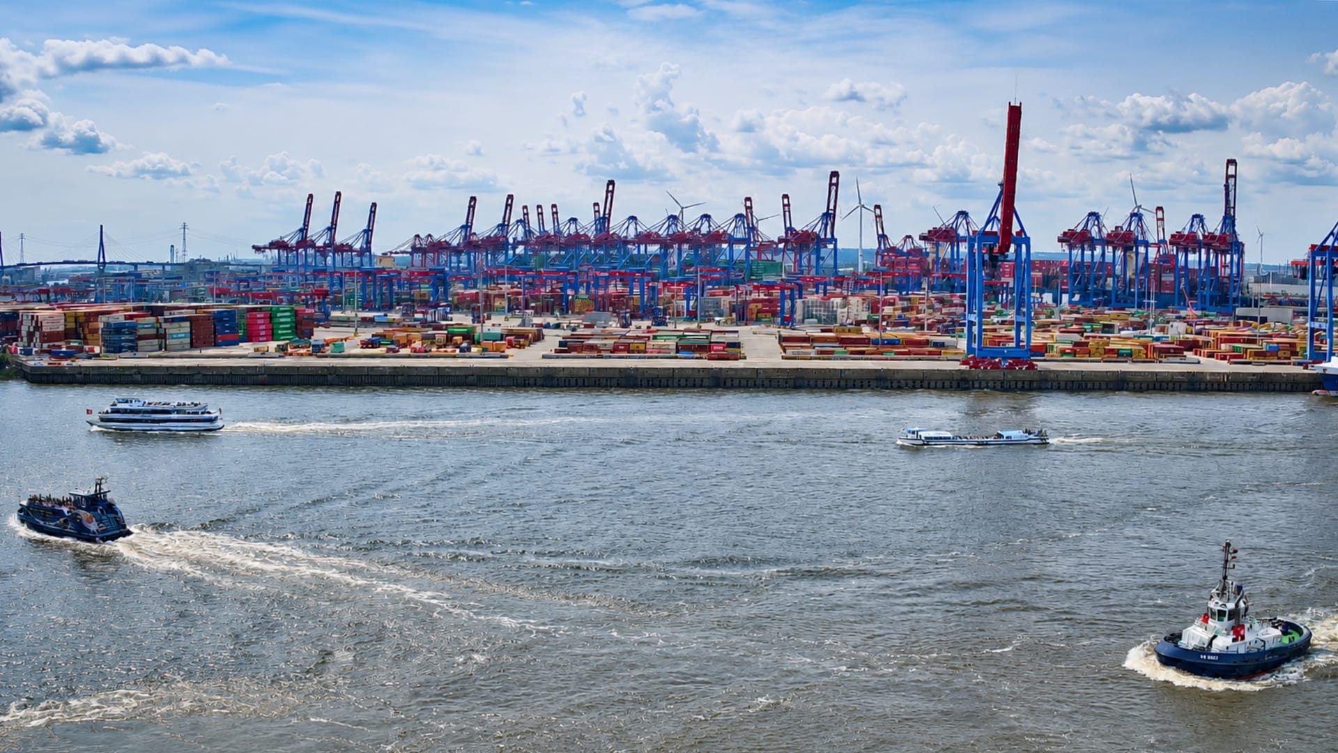 Live-Webcam am Hamburger Hafen mit Blick auf das Containerterminal Burchardkai und zahlreiche Containerbrücken.